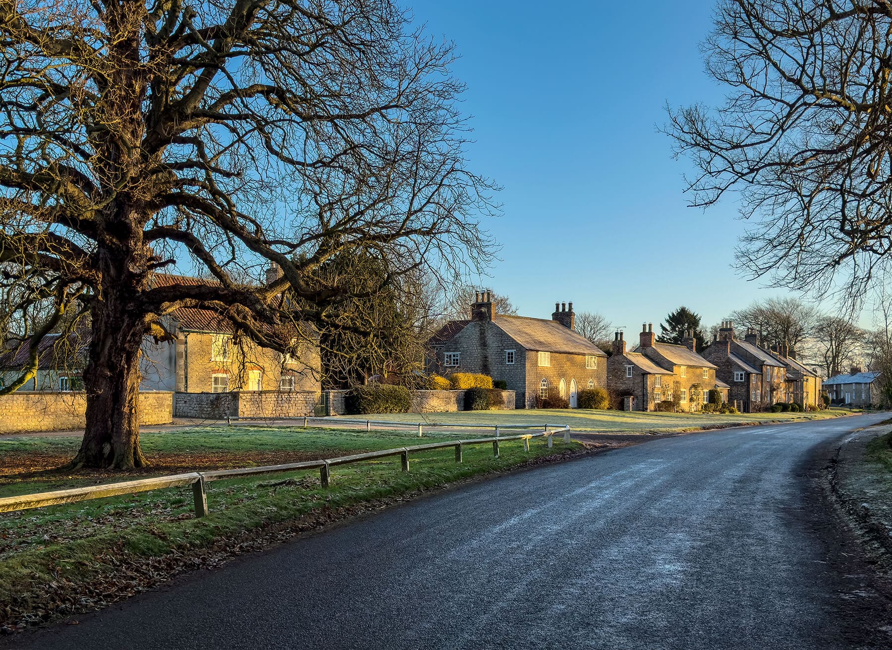 country lane driving Oxfordshire Le Manoir aux Quat'Saisons